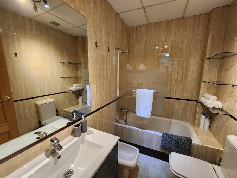 Makao Apartamento La Macarena Sevilla Exteriör bild